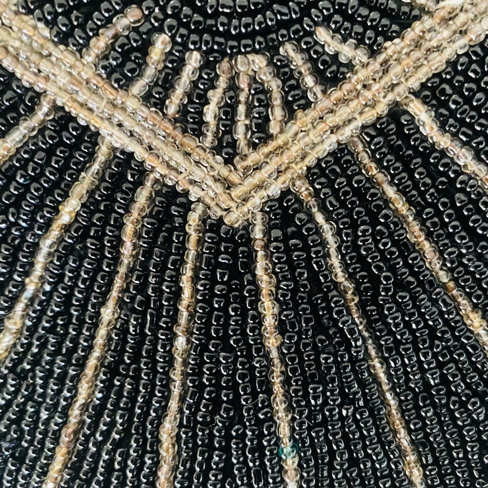 Hand beaded Vintage style Evening Bag - Picture 5 of 8